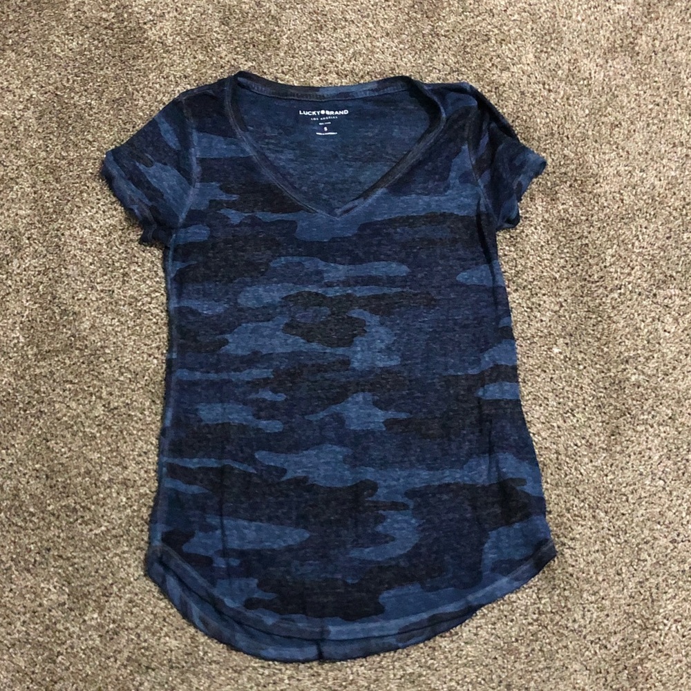 Lucky Brand Blue and Navy Camo V-Neck Tee